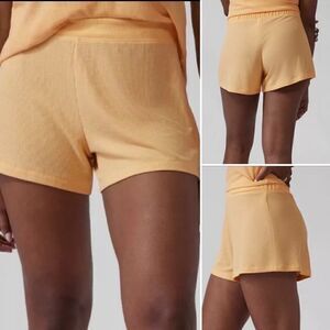 Athleta Wind Down Sleep Shorts Yellow Size Small NWT Retail $34 986167